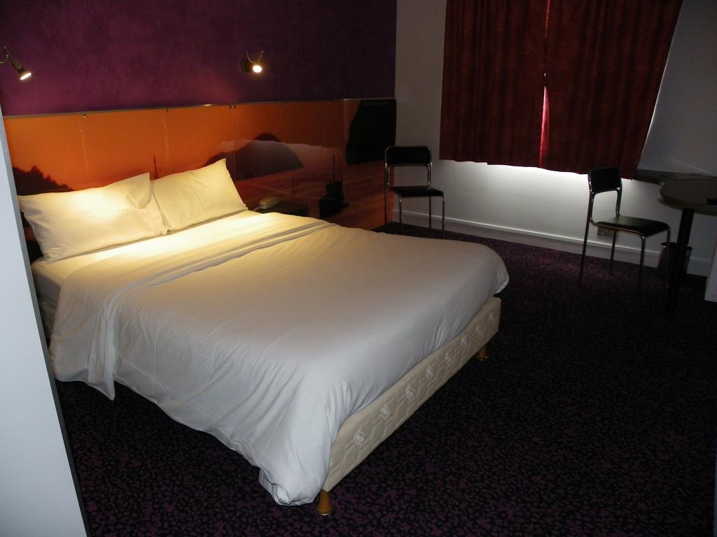 Hotel Logitel Сен-Дулшар Номер фото